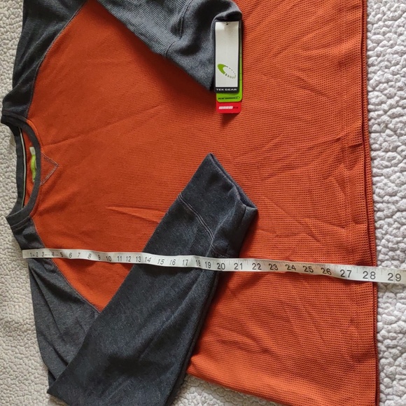 NWT Tek Gear XL Warmtek Performance Long Sleeve Color Block Thermal Shirt - Picture 5 of 15